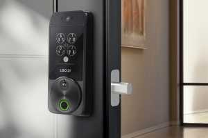 I tested a smart lock with facial recognition. It's a game changer 