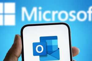 Want to use both new and classic Outlook apps? Soon, says Microsoft